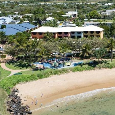 Kacy'S Bargara Beach Motel Extérieur photo