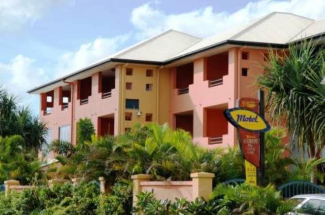Kacy'S Bargara Beach Motel Extérieur photo