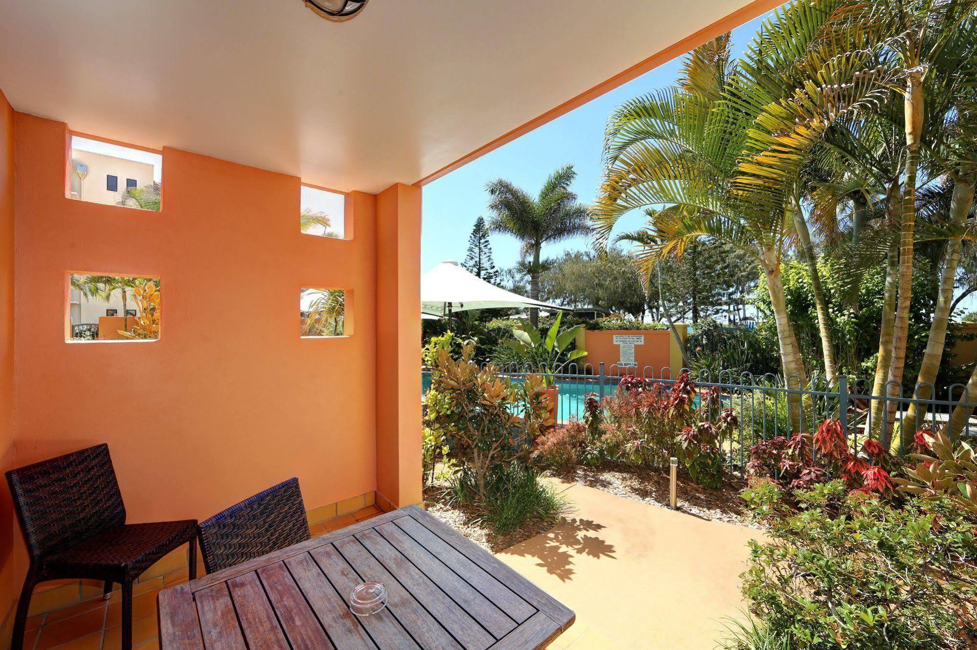Kacy'S Bargara Beach Motel Extérieur photo