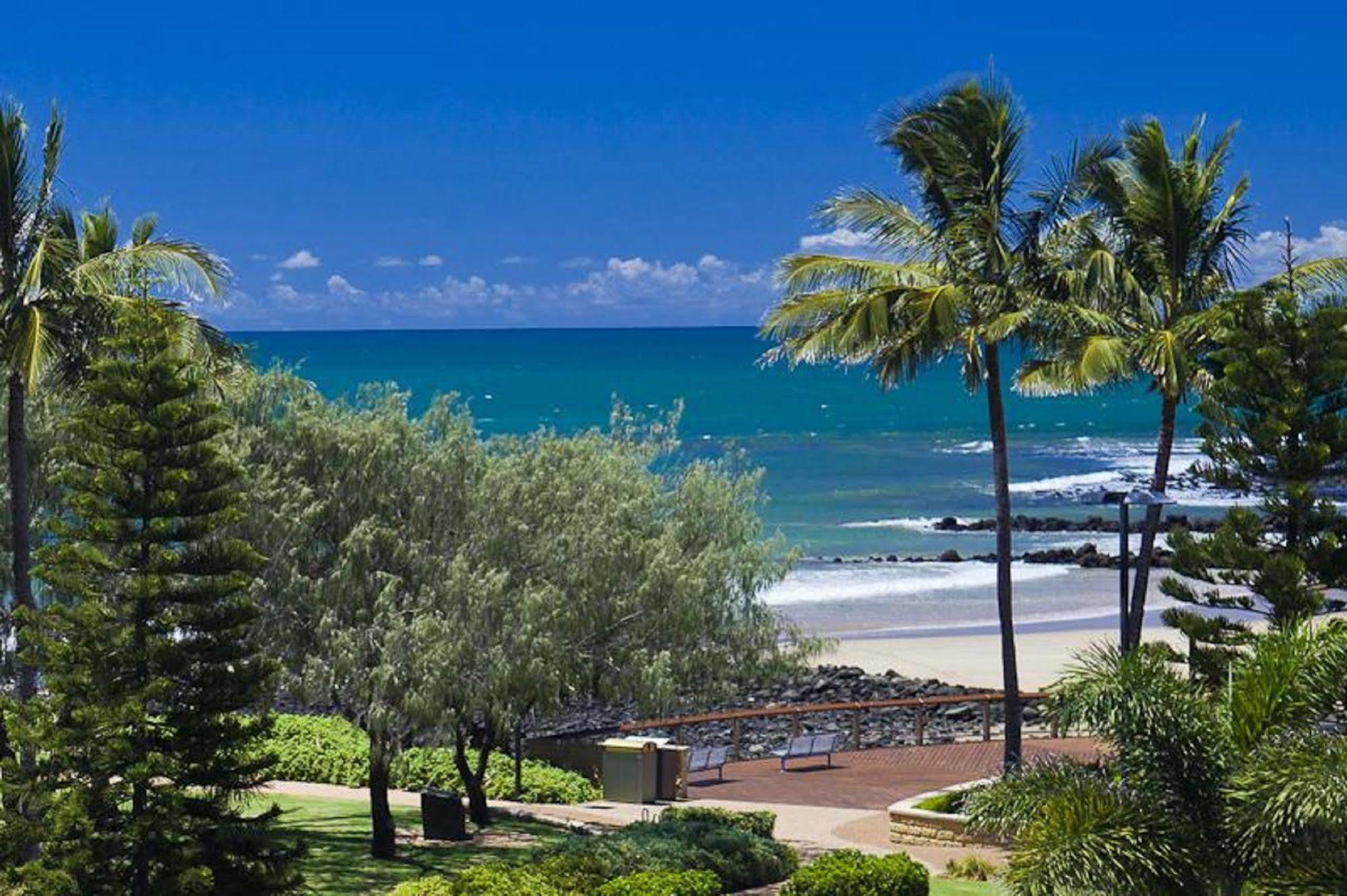 Kacy'S Bargara Beach Motel Extérieur photo
